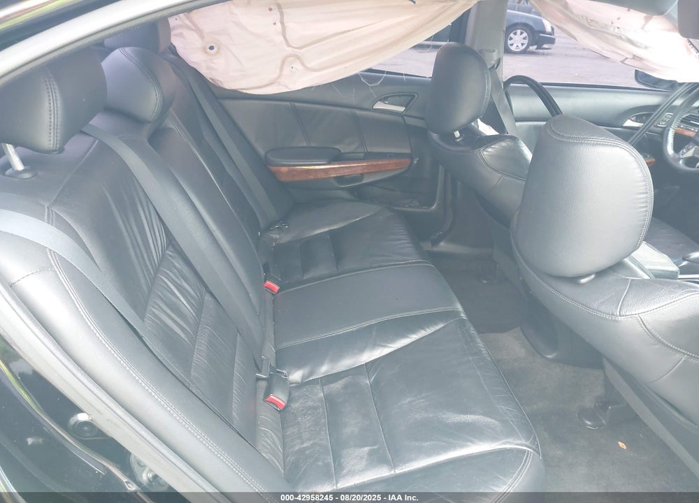 2011 HONDA ACCORD VIN: 1HGCP3F89BA002416