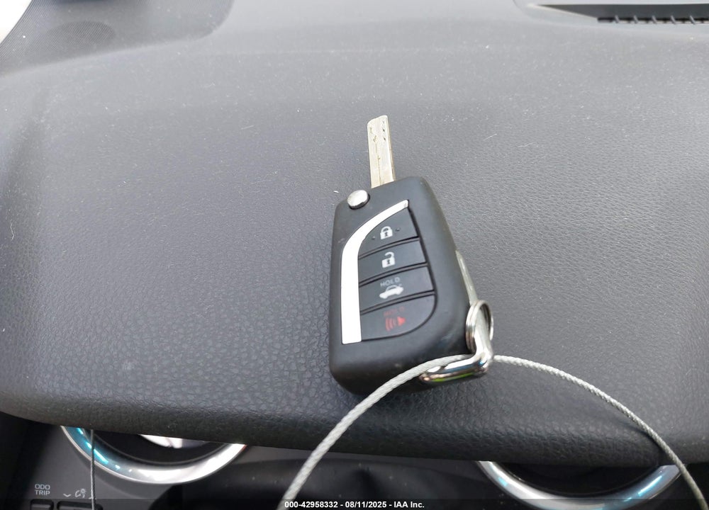 2019 TOYOTA CAMRY VIN: 4T1B11HK5KU252335