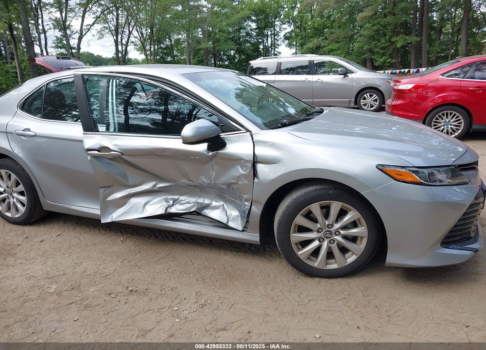2019 TOYOTA CAMRY VIN: 4T1B11HK5KU252335
