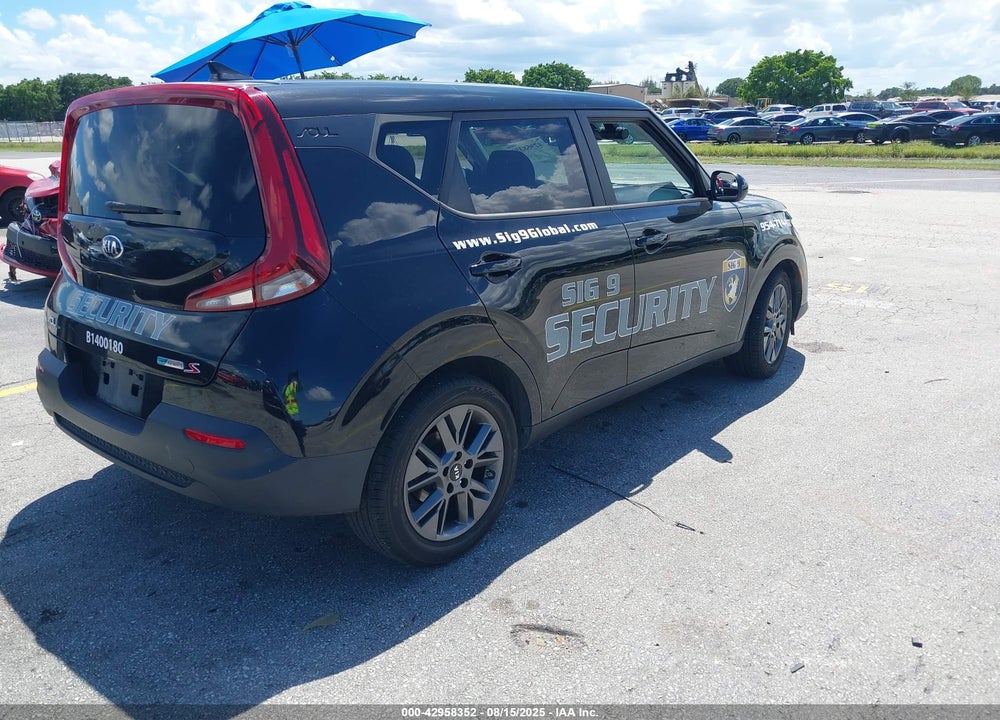 2021 KIA SOUL VIN: KNDJ23AU4M7794435