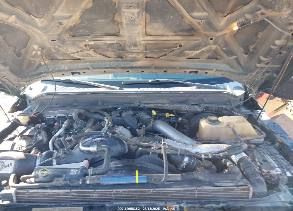 2011 FORD F-250 LARIAT VIN: 1FT7W2BT5BEC85218