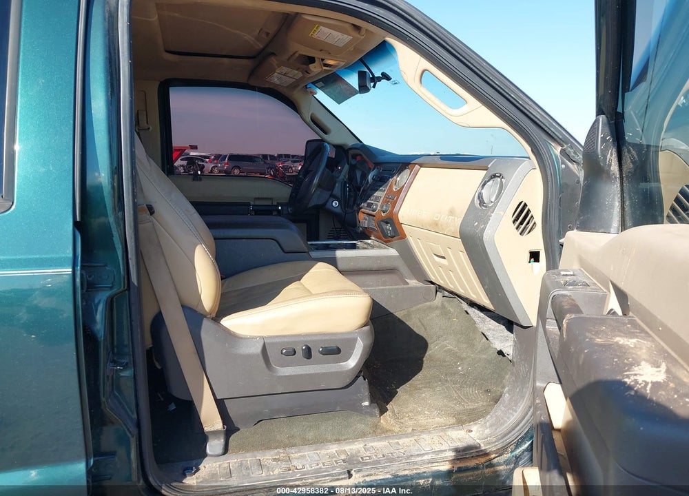 2011 FORD F-250 LARIAT VIN: 1FT7W2BT5BEC85218