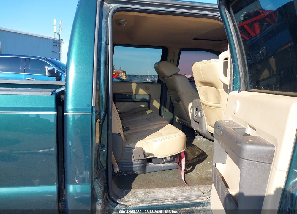 2011 FORD F-250 LARIAT VIN: 1FT7W2BT5BEC85218