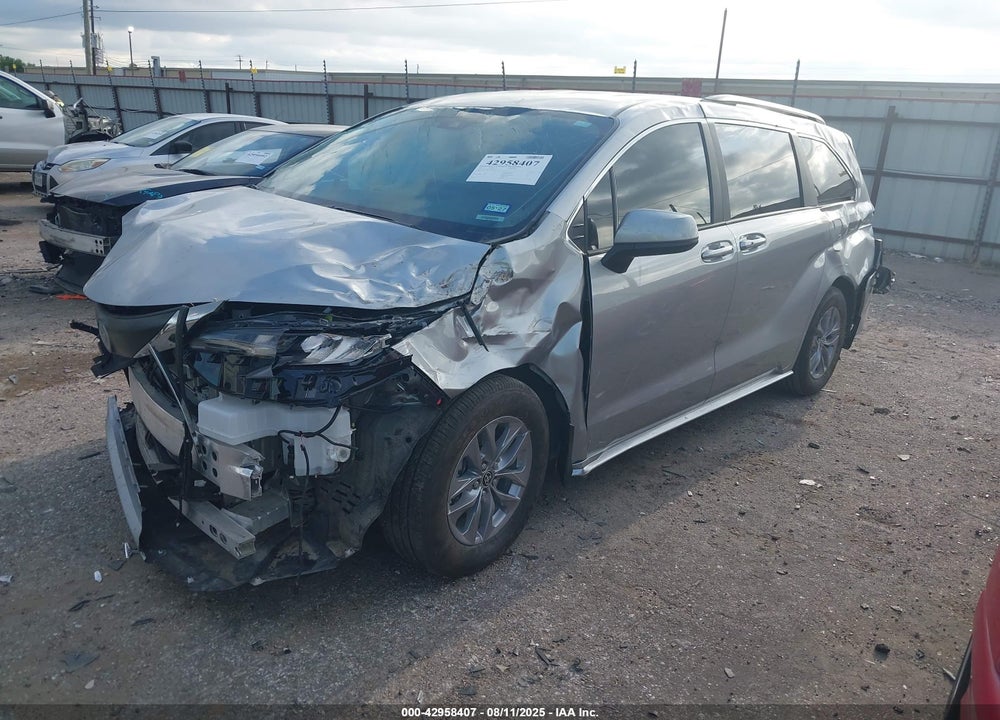 2025 TOYOTA SIENNA LE VIN: 5TDKRKEC7SS260697
