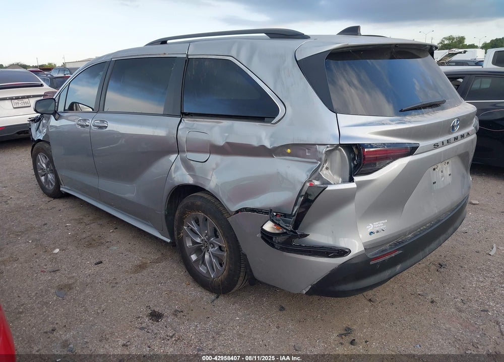 2025 TOYOTA SIENNA LE VIN: 5TDKRKEC7SS260697