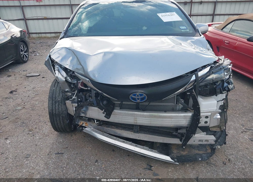 2025 TOYOTA SIENNA LE VIN: 5TDKRKEC7SS260697