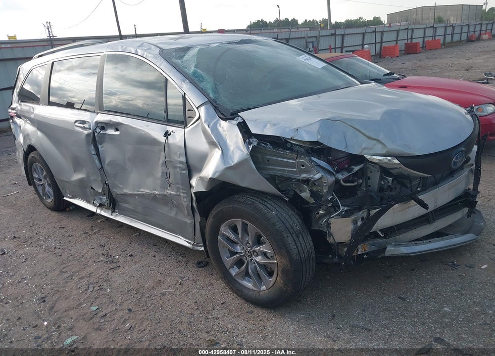 2025 TOYOTA SIENNA LE VIN: 5TDKRKEC7SS260697