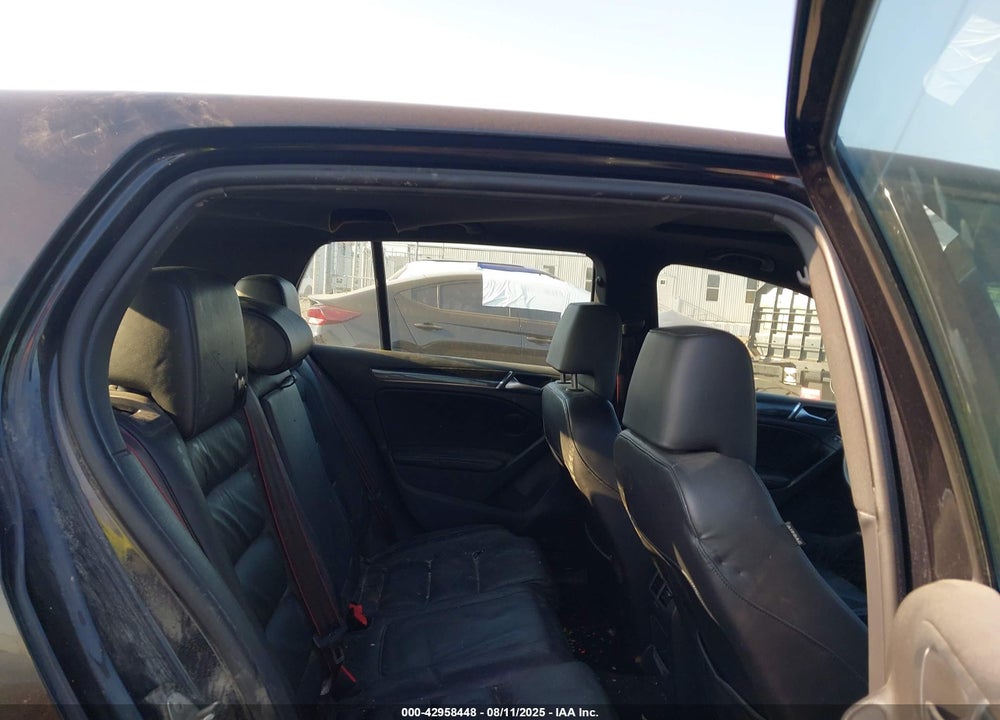 2014 VOLKSWAGEN GTI VIN: WVWHD7AJ7EW005448