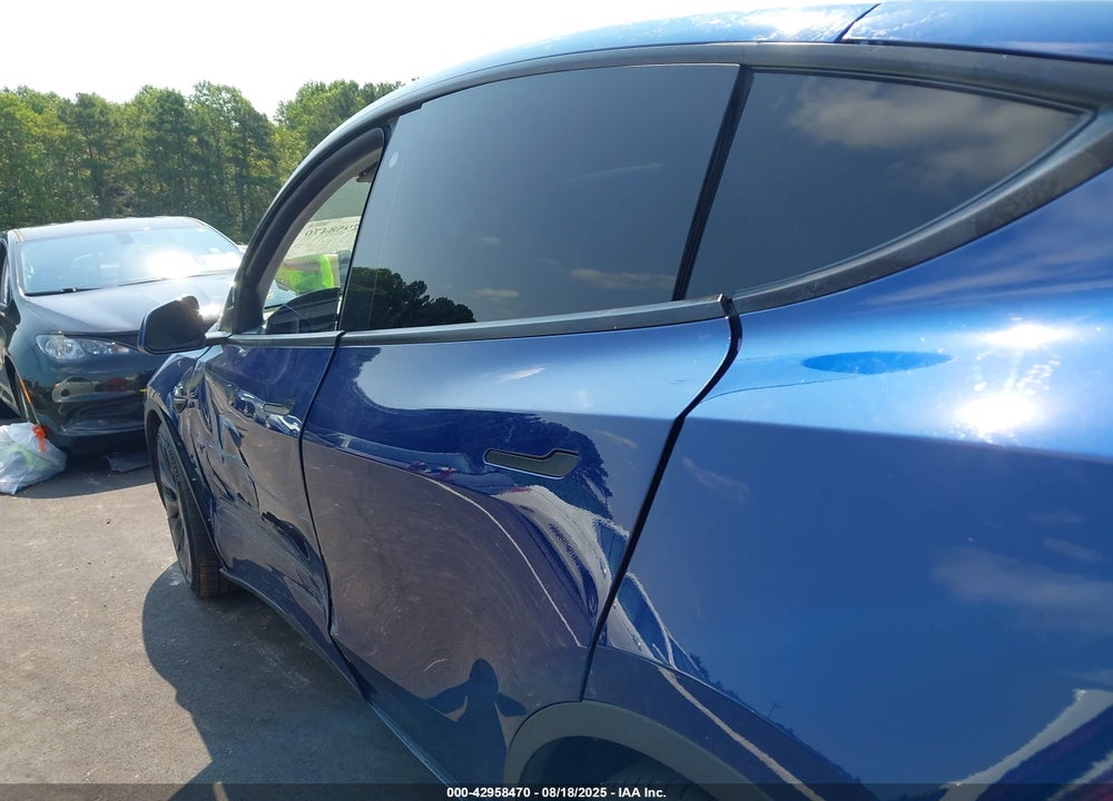2020 TESLA MODEL Y LONG RANGE DUAL MOTOR ALL-WHEEL DRIVE/PERFORMANCE DUAL MOTOR ALL-WHEEL DRIVE VIN: 5YJYGDEF9LF001172