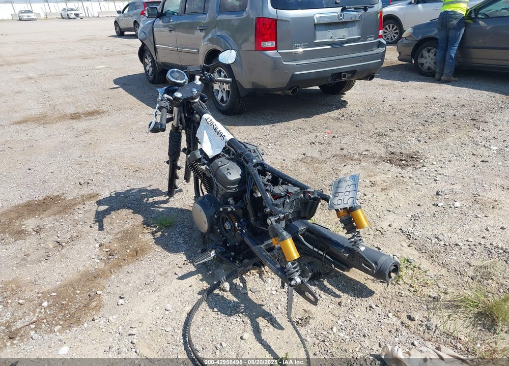 2015 YAMAHA XVS950 CR VIN: JYAVN06E5FA000665
