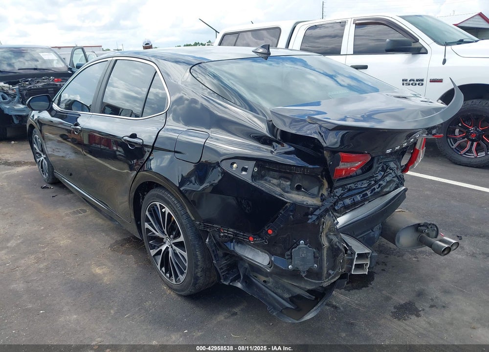 2019 TOYOTA CAMRY VIN: 4T1B11HK2KU190019