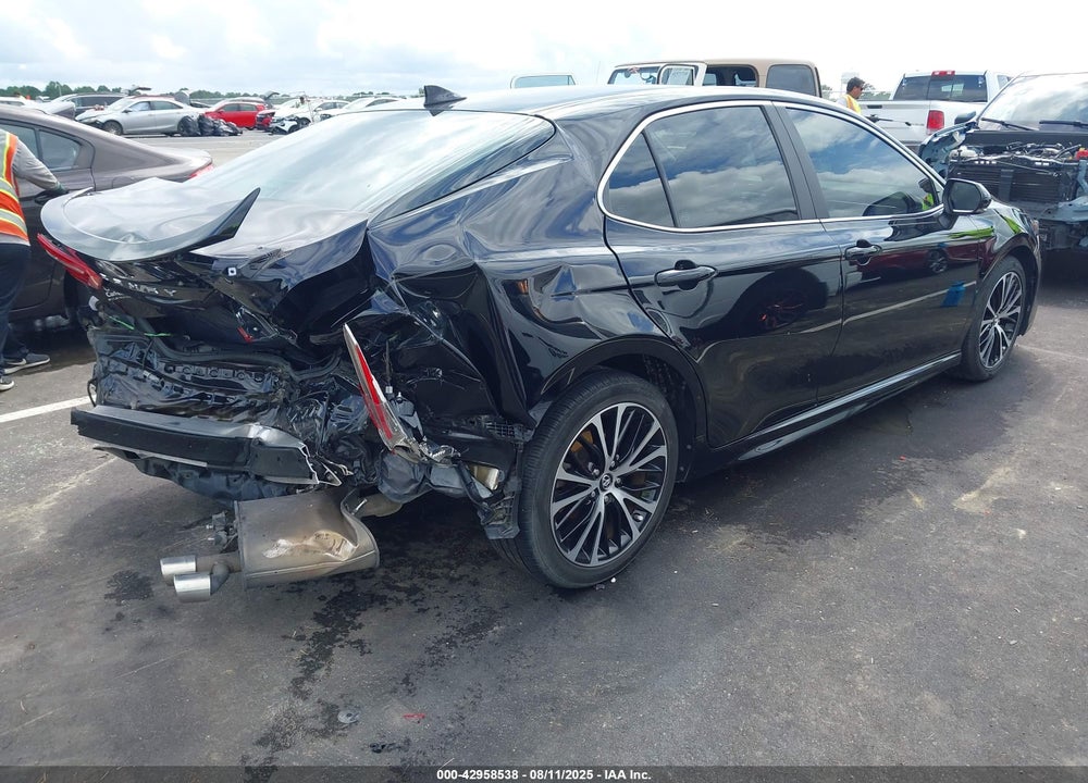 2019 TOYOTA CAMRY VIN: 4T1B11HK2KU190019
