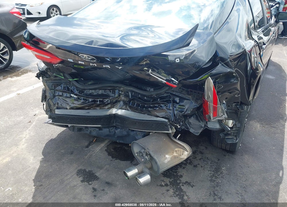 2019 TOYOTA CAMRY VIN: 4T1B11HK2KU190019