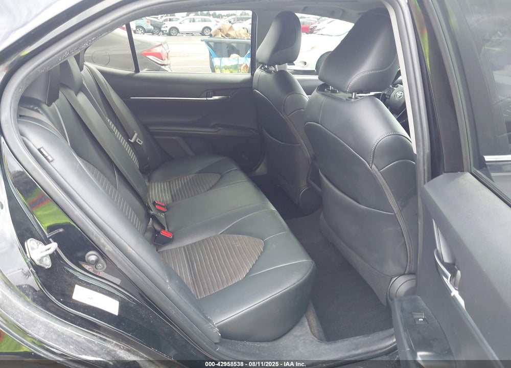 2019 TOYOTA CAMRY VIN: 4T1B11HK2KU190019