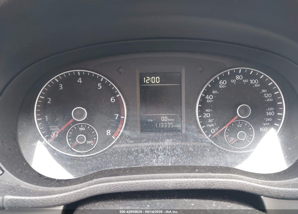 2015 VOLKSWAGEN PASSAT VIN: 1VWAT7A34FC111104