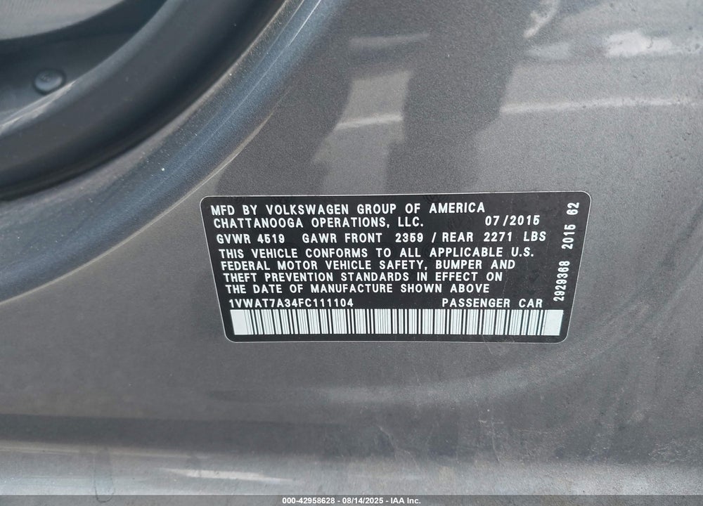 2015 VOLKSWAGEN PASSAT VIN: 1VWAT7A34FC111104