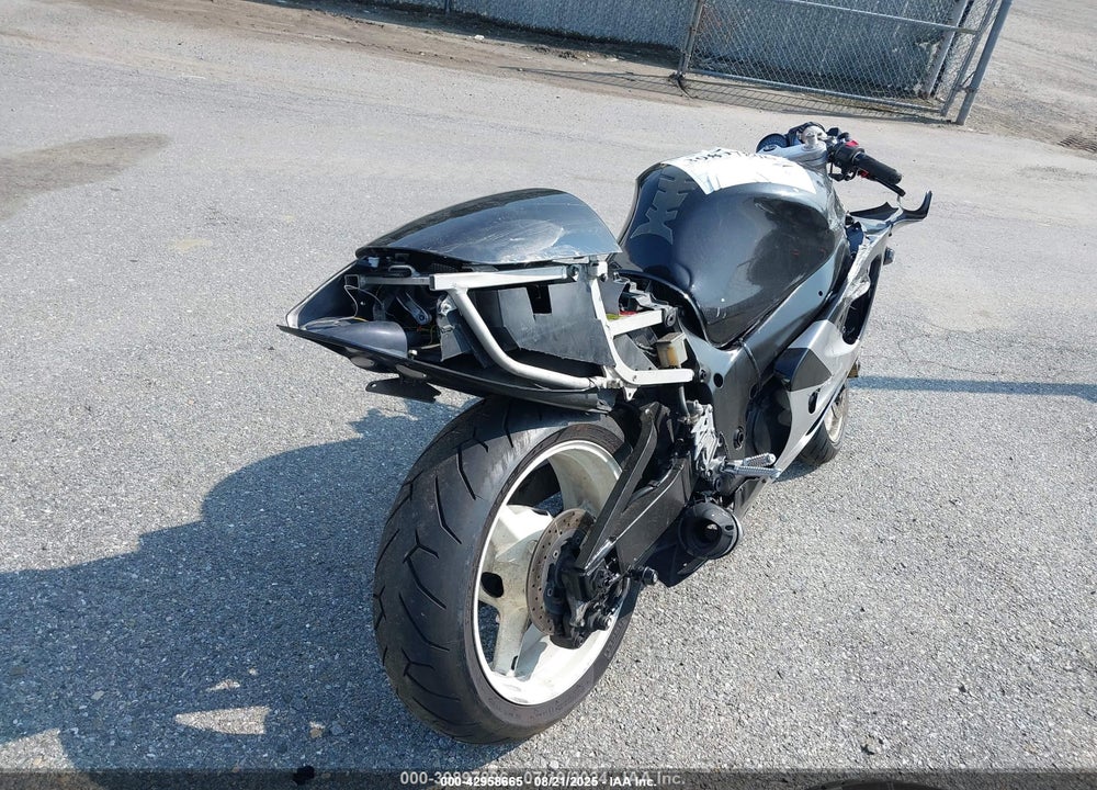 2000 SUZUKI GSX-R600 VIN: JS1GN78AXY2100770