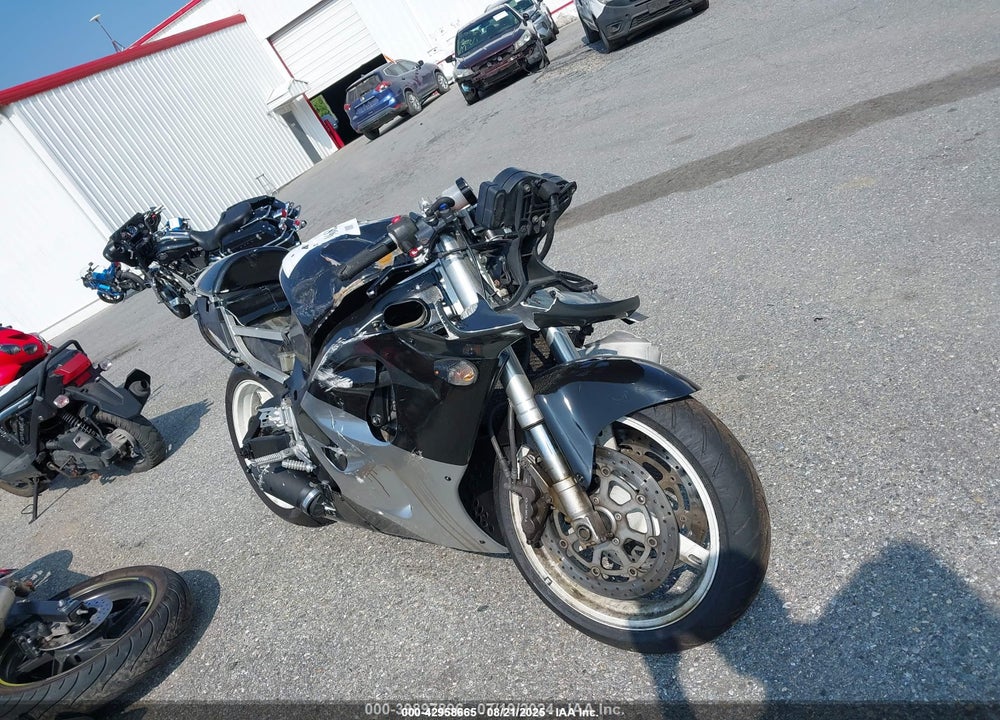 2000 SUZUKI GSX-R600 VIN: JS1GN78AXY2100770