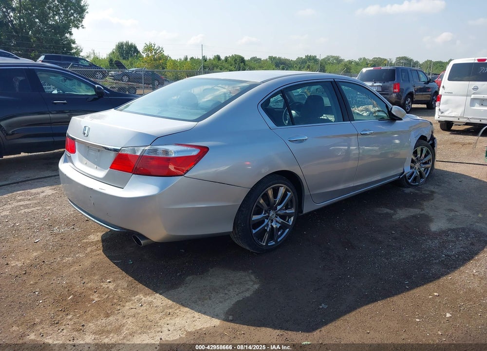 2014 HONDA ACCORD VIN: 1HGCR2F32EA283147