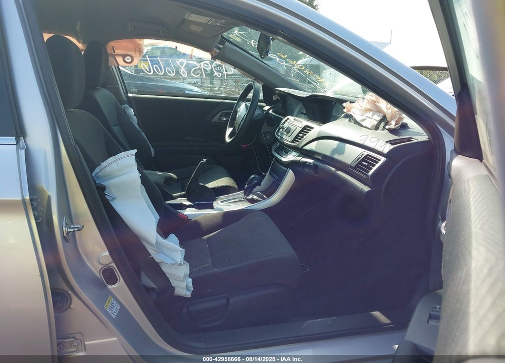 2014 HONDA ACCORD VIN: 1HGCR2F32EA283147