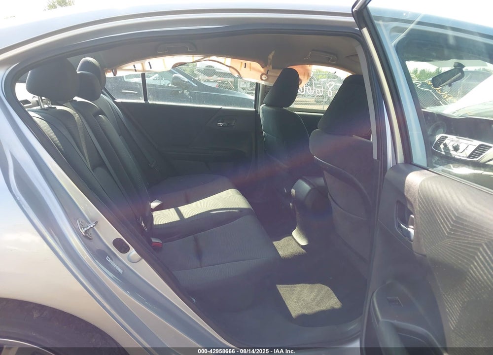 2014 HONDA ACCORD VIN: 1HGCR2F32EA283147