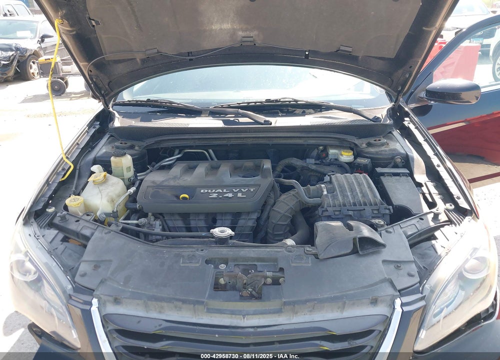 2013 CHRYSLER 200 VIN: 1C3CCBBB7DN570640