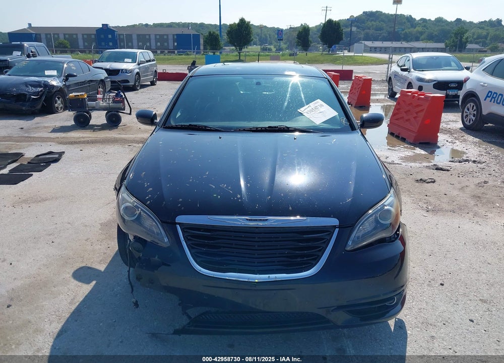 2013 CHRYSLER 200 VIN: 1C3CCBBB7DN570640