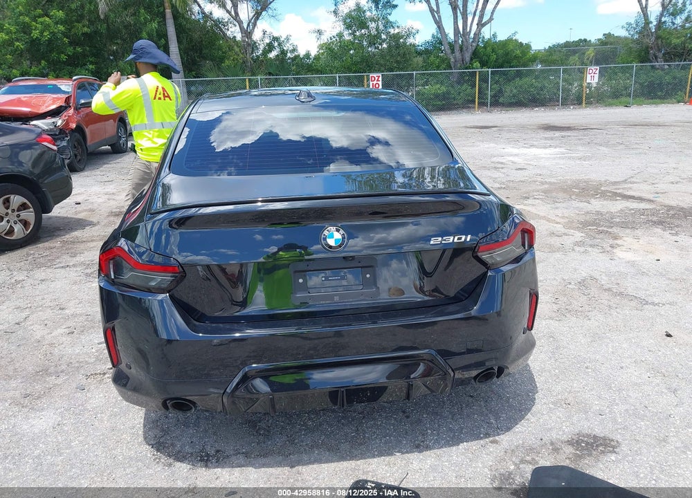 2025 BMW 230 I VIN: 3MW23CM01S8F21293