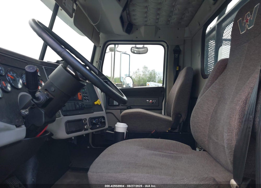 2015 WESTERN STAR/AUTO CAR 4700 4700SB VIN: 5KKAAWCY3FLGH2967