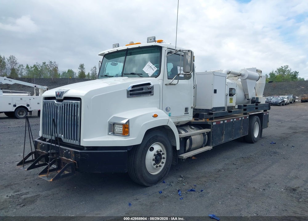 2015 WESTERN STAR/AUTO CAR 4700 4700SB VIN: 5KKAAWCY3FLGH2967