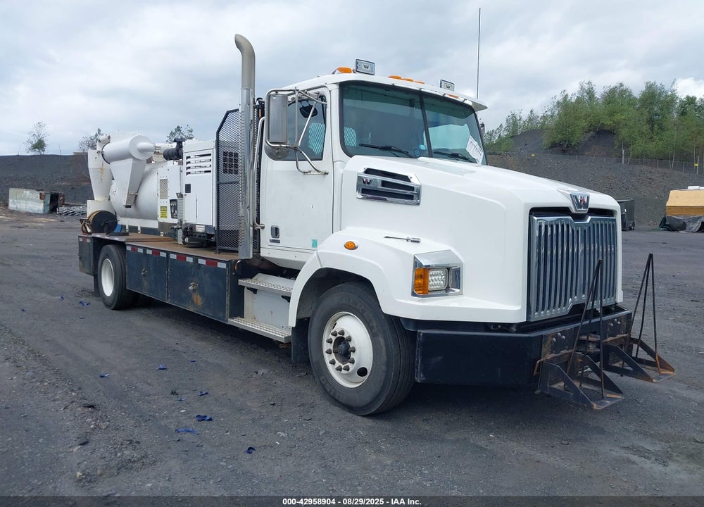 2015 WESTERN STAR/AUTO CAR 4700 4700SB VIN: 5KKAAWCY3FLGH2967