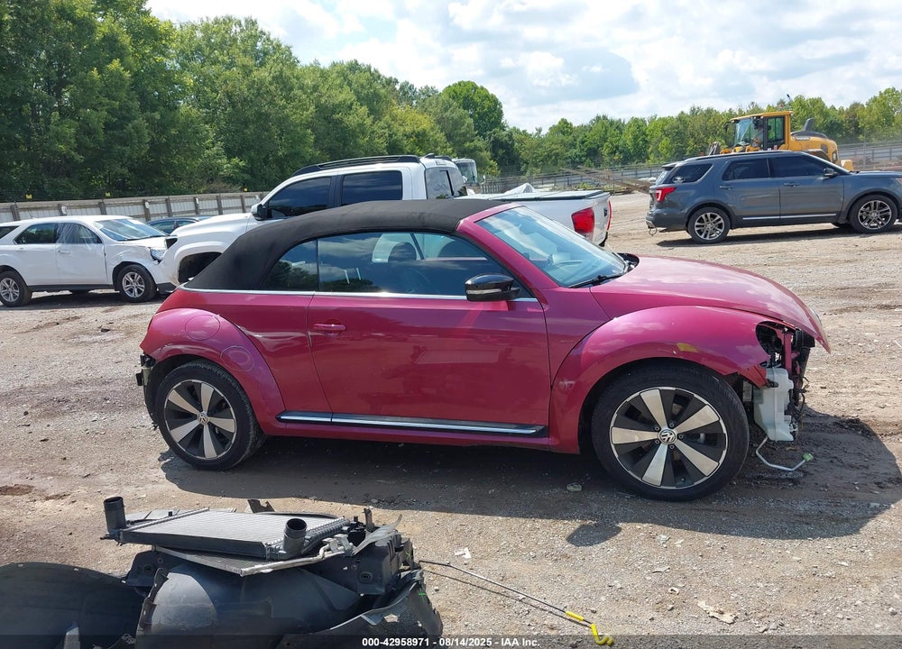2017 VOLKSWAGEN BEETLE VIN: 3VW517AT4HM801329