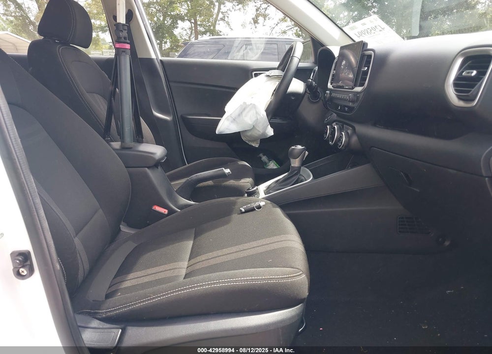 2021 HYUNDAI VENUE VIN: KMHRC8A36MU099634
