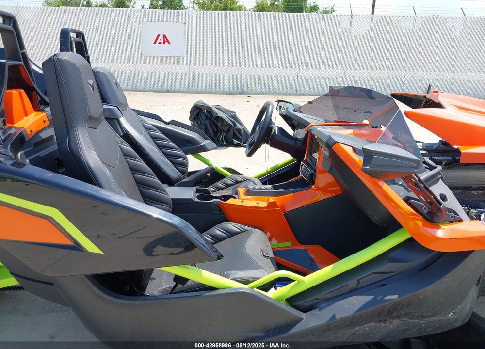 2022 POLARIS SLINGSHOT R VIN: 57XAARHB6N8152148