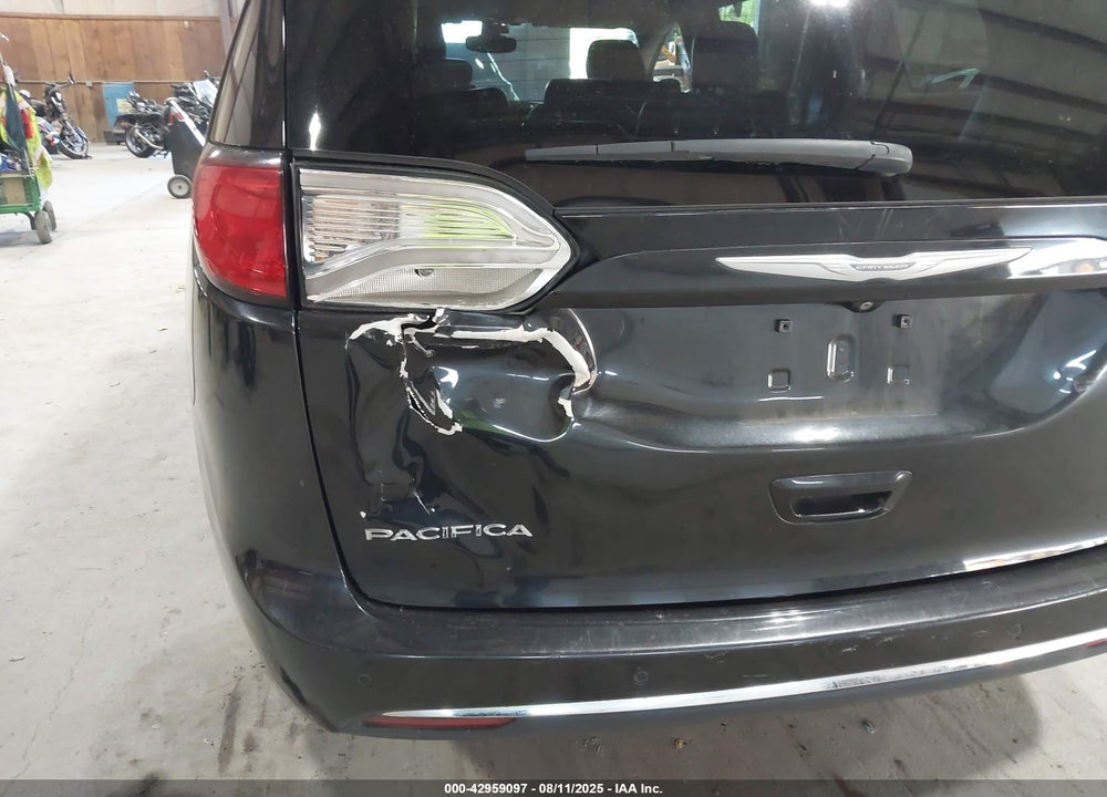 2017 CHRYSLER PACIFICA TOURING L PLUS VIN: 2C4RC1EG6HR519291