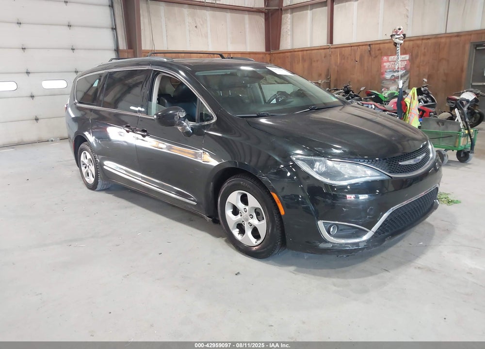 2017 CHRYSLER PACIFICA TOURING L PLUS VIN: 2C4RC1EG6HR519291
