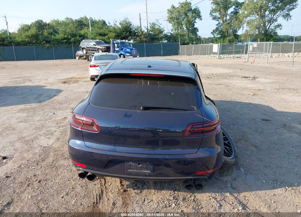 2017 PORSCHE MACAN VIN: WP1AG2A50HLB55002