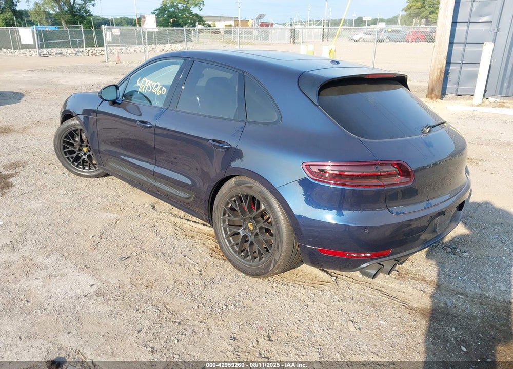 2017 PORSCHE MACAN VIN: WP1AG2A50HLB55002