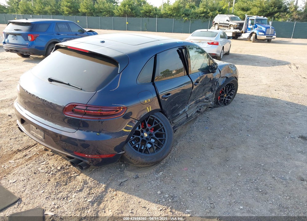 2017 PORSCHE MACAN VIN: WP1AG2A50HLB55002