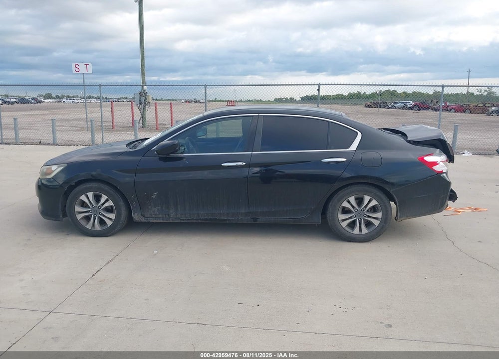 2015 HONDA ACCORD VIN: 1HGCR2F33FA132724