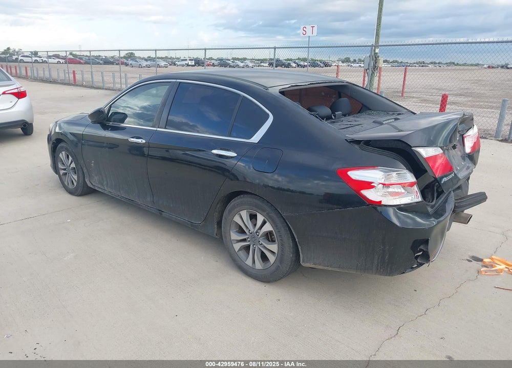 2015 HONDA ACCORD VIN: 1HGCR2F33FA132724