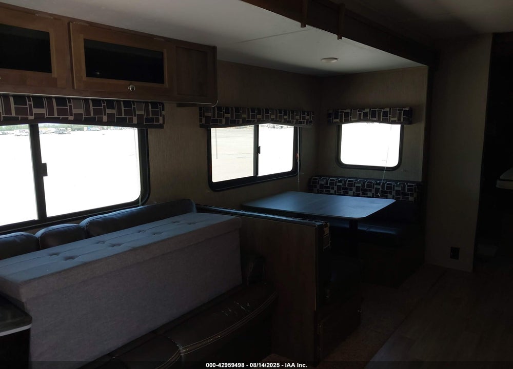 2018 DUTCHMAN COLEMAN LIGHT VIN: 4YDT2852XJH937289