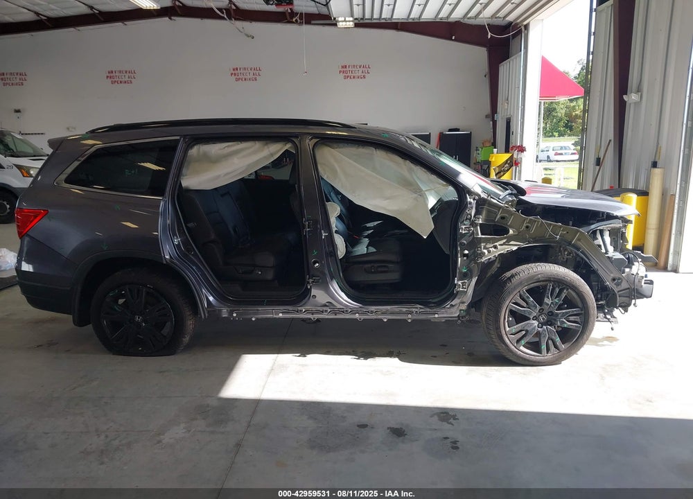 2022 HONDA PILOT VIN: 5FNYF5H28NB032336