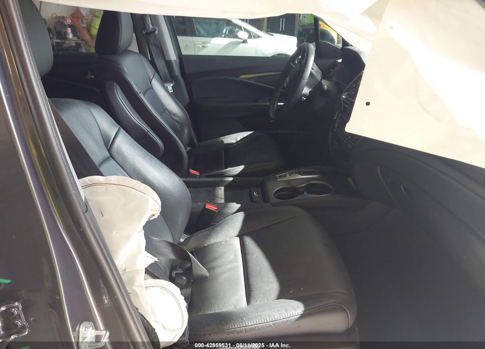 2022 HONDA PILOT VIN: 5FNYF5H28NB032336