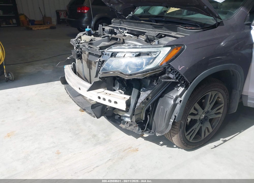 2022 HONDA PILOT VIN: 5FNYF5H28NB032336