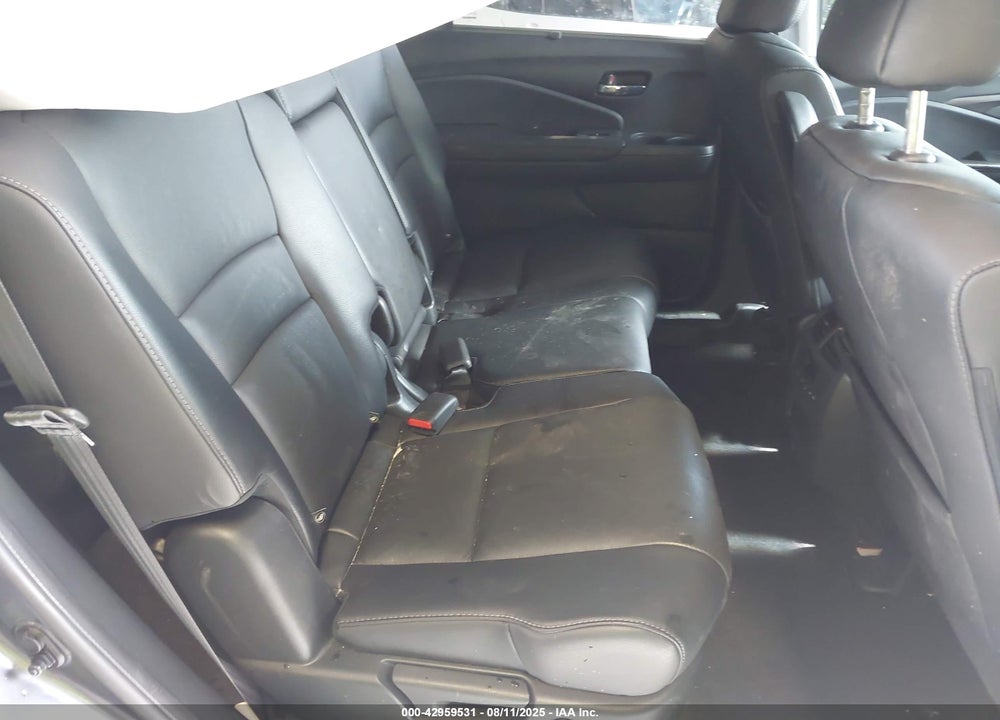 2022 HONDA PILOT VIN: 5FNYF5H28NB032336