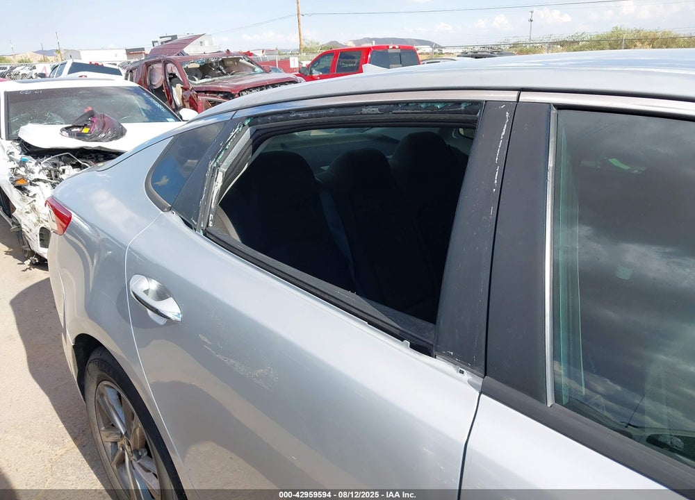2020 KIA OPTIMA VIN: 5XXGT4L34LG400326