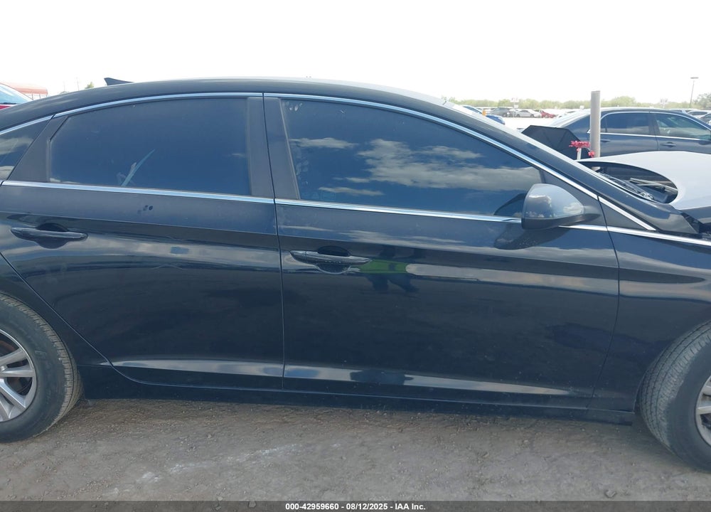 2016 HYUNDAI SONATA VIN: 5NPE24AF4GH391225
