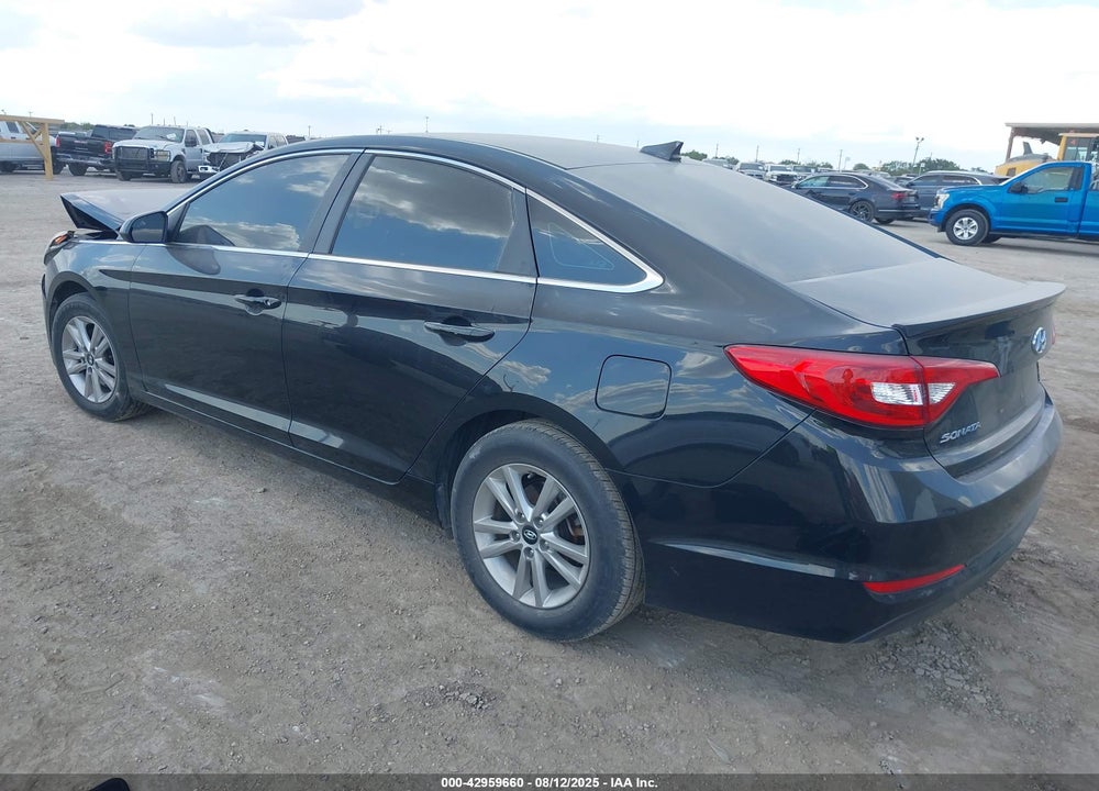 2016 HYUNDAI SONATA VIN: 5NPE24AF4GH391225