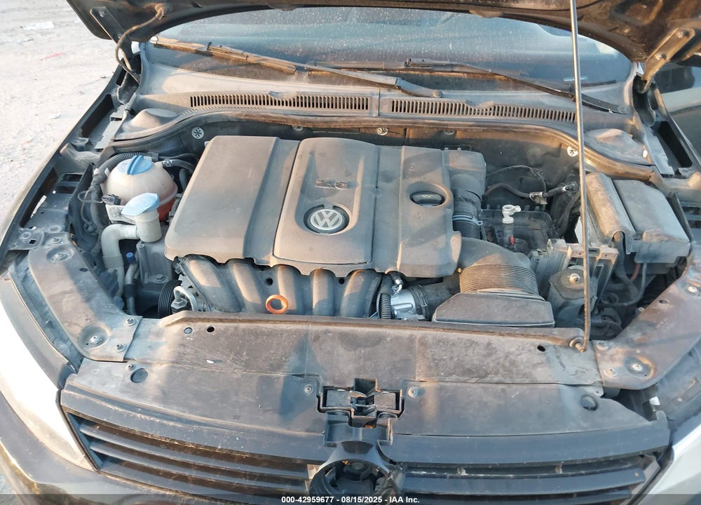 2012 VOLKSWAGEN JETTA VIN: 3VWDX7AJ8CM105056